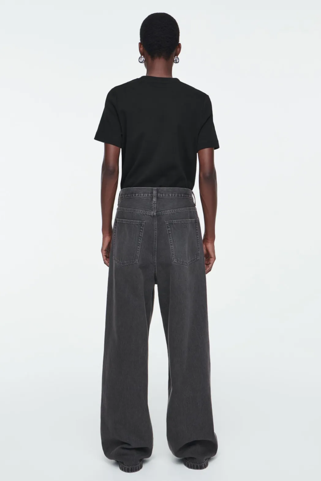 Discount COS VOLUME WIDE-LEG JEANS WASHED BLACK