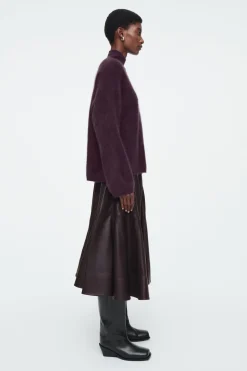 Hot COS VOLUMINOUS A-LINE LEATHER MIDI SKIRT BORDEAUX