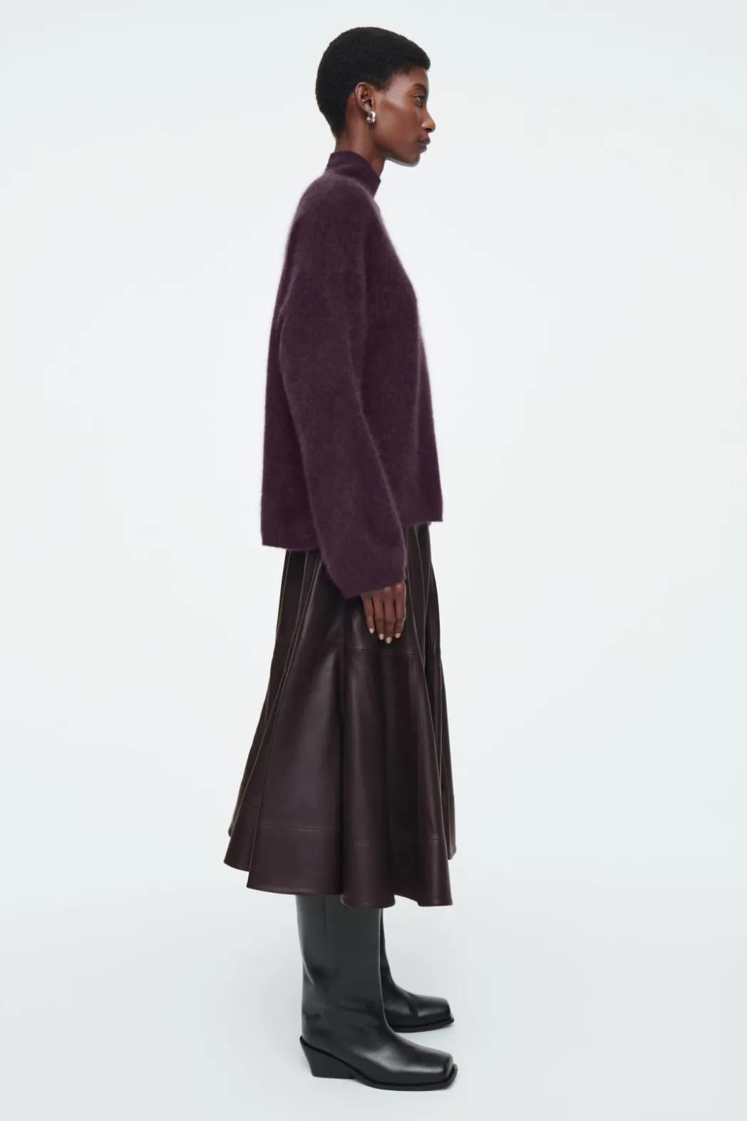 Hot COS VOLUMINOUS A-LINE LEATHER MIDI SKIRT BORDEAUX