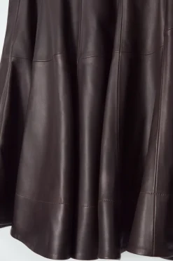 Hot COS VOLUMINOUS A-LINE LEATHER MIDI SKIRT BORDEAUX