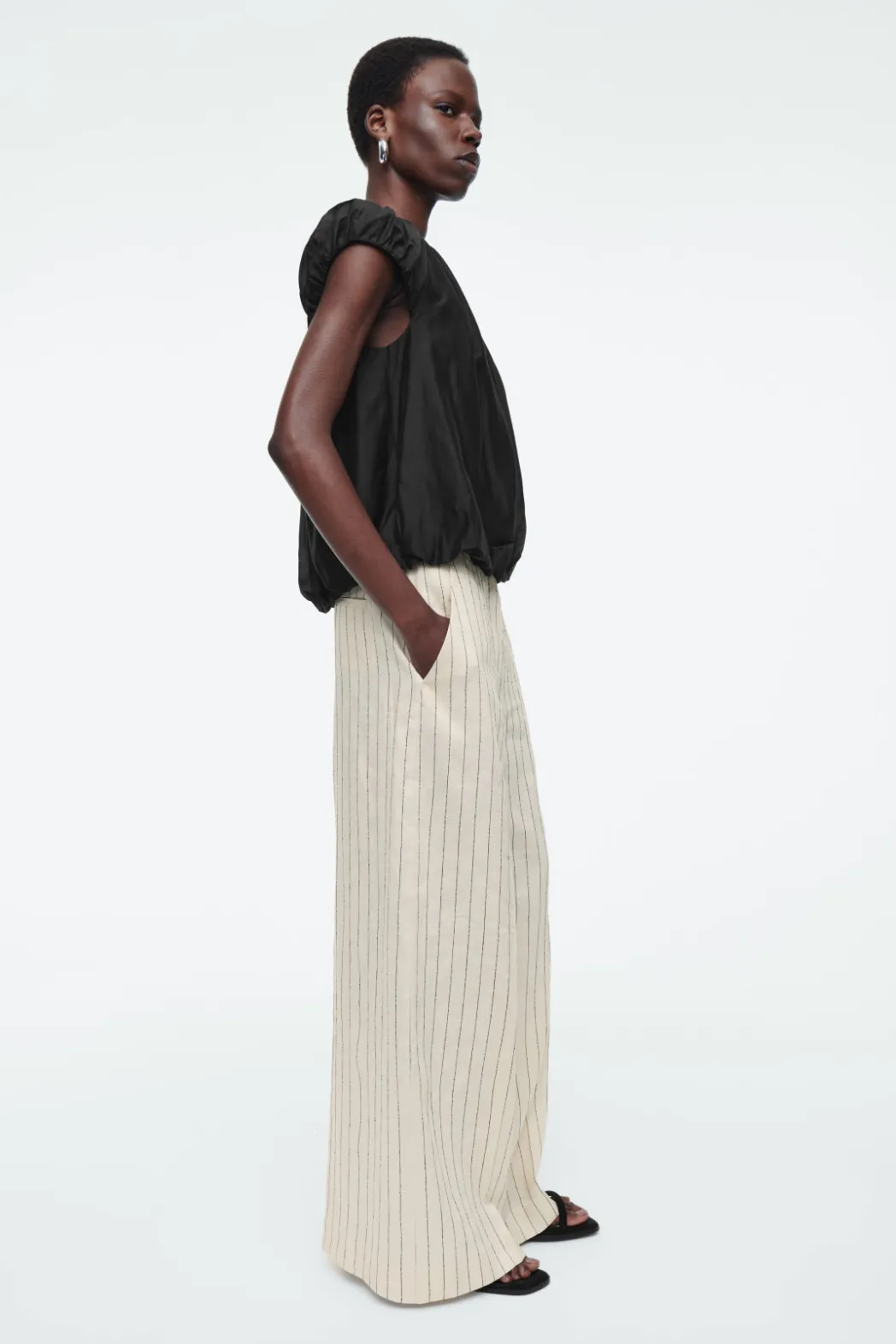 Clearance COS VOLUMINOUS PARACHUTE BLOUSE BLACK