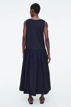 Hot COS VOLUMINOUS SLEEVELESS MIDI DRESS NAVY