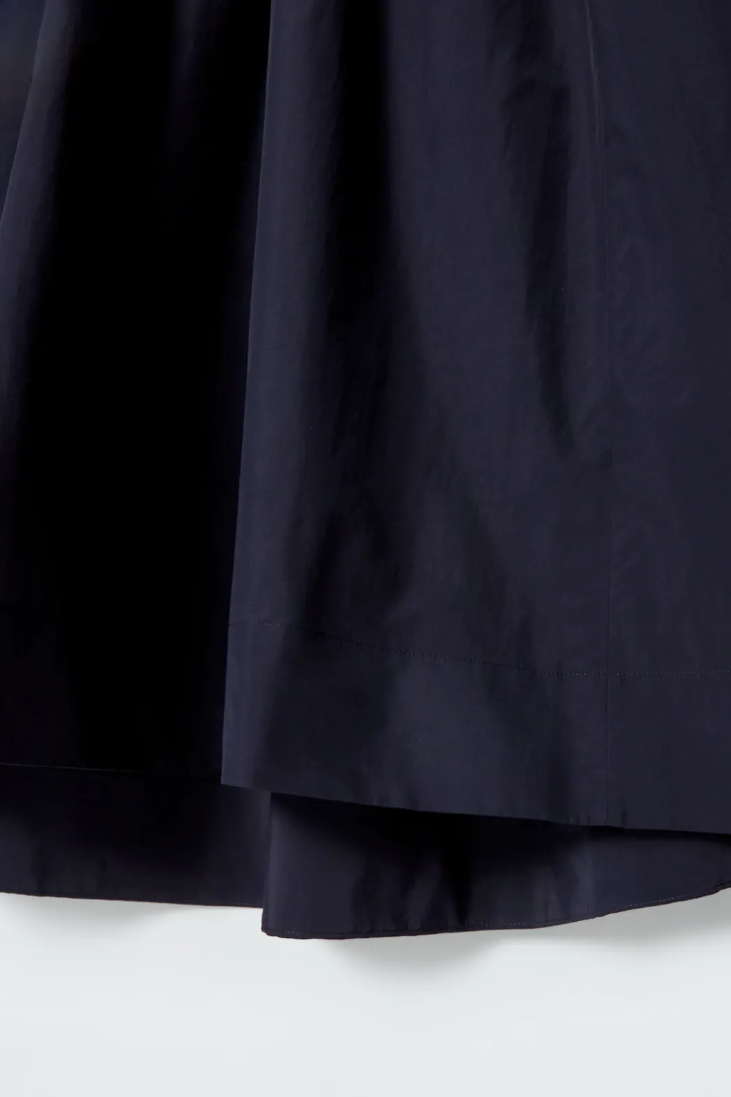 Hot COS VOLUMINOUS SLEEVELESS MIDI DRESS NAVY