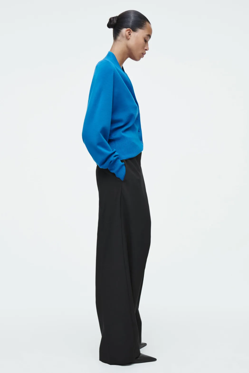 Hot COS WAISTED KNITTED CARDIGAN BRIGHT BLUE