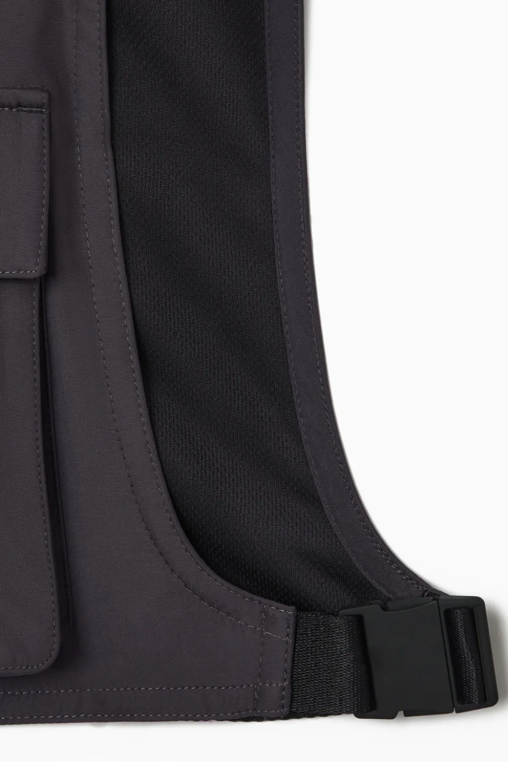 Online COS WATERPROOF UTILITY VEST DARK BROWN