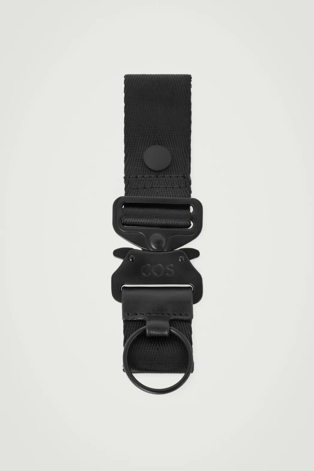 Discount COS WEBBING UTILITY KEYRING BLACK