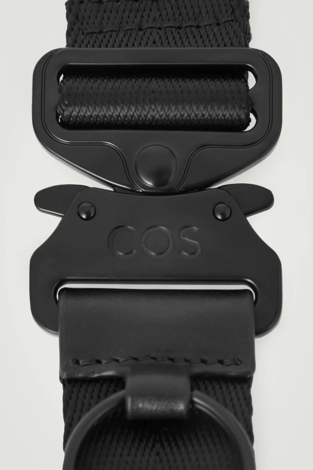 Discount COS WEBBING UTILITY KEYRING BLACK