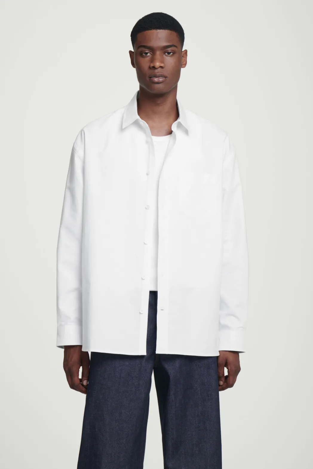 Discount COS WIDE OVERSIZED COTTON OXFORD SHIRT WHITE