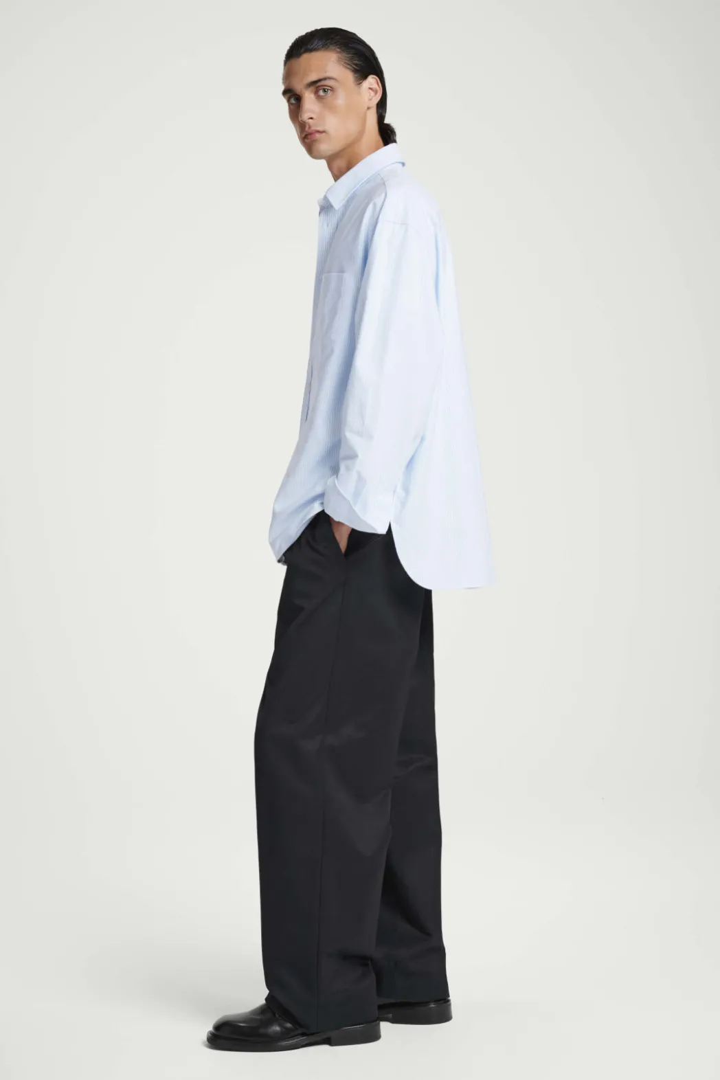 Discount COS WIDE OVERSIZED COTTON OXFORD SHIRT BLUE / PINSTRIPED