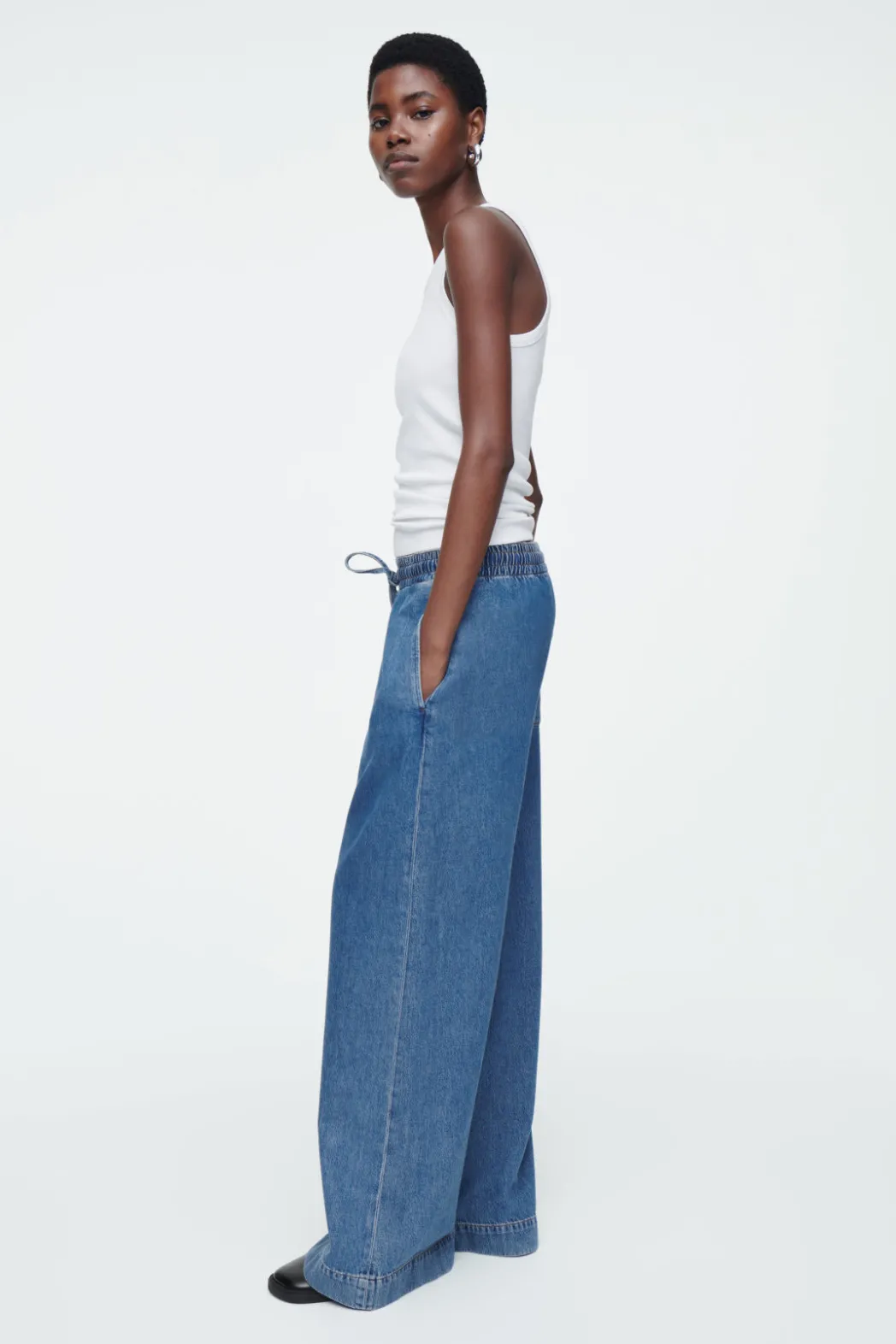 COS WIDE-LEG FLUID DENIM PANTS WASHED BLUE