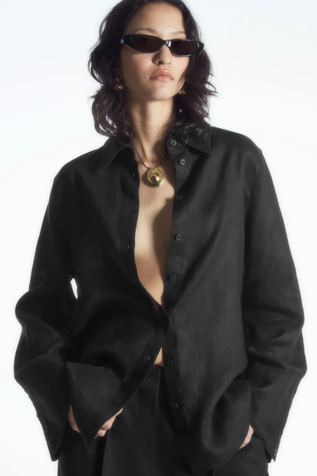 Discount COS WIDE-SLEEVED LINEN SHIRT BLACK