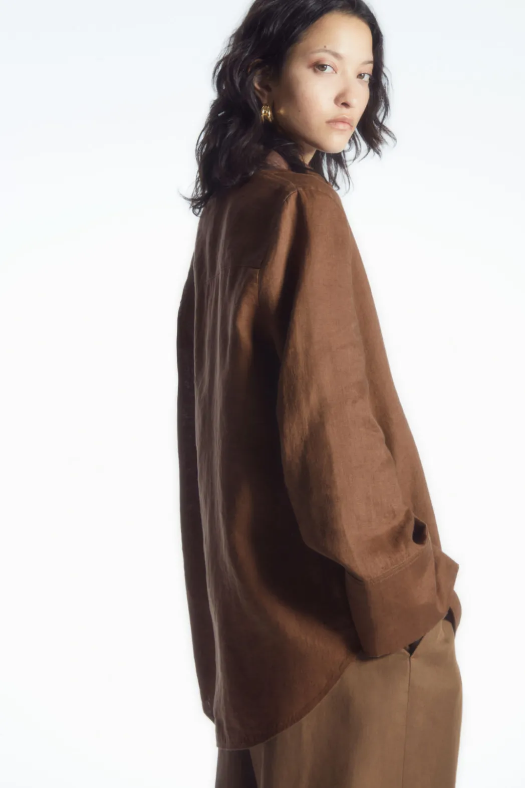 Outlet COS WIDE-SLEEVED LINEN SHIRT BROWN
