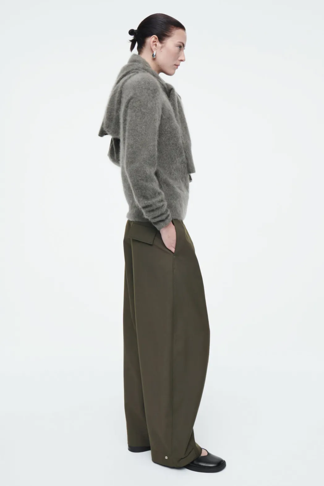 Hot COS WOOL BARREL-LEG UTILITY PANTS KHAKI