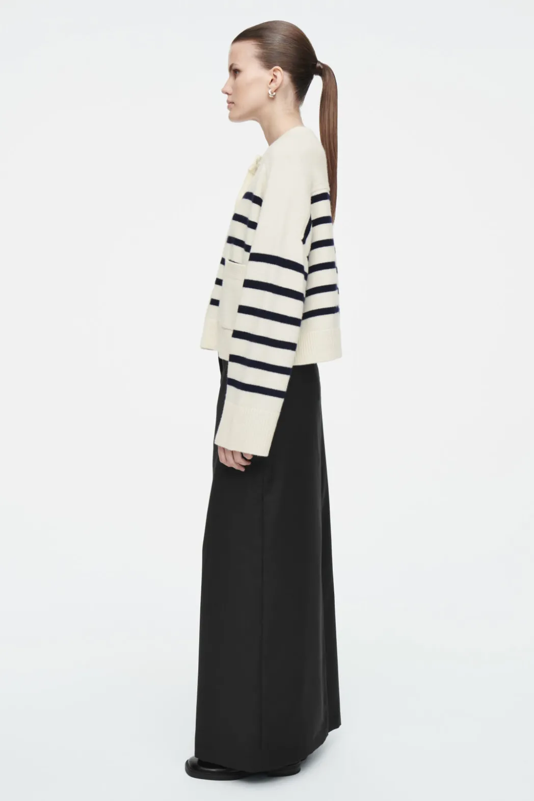 Outlet COS WOOL CREW-NECK CARDIGAN WHITE / STRIPED