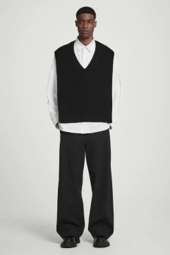 Discount COS WOOL-CASHMERE V-NECK HYBRID TANK BLACK