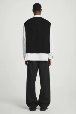 Discount COS WOOL-CASHMERE V-NECK HYBRID TANK BLACK