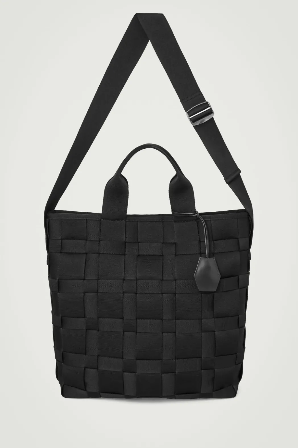 Outlet COS WOVEN TOTE - WEBBING BLACK